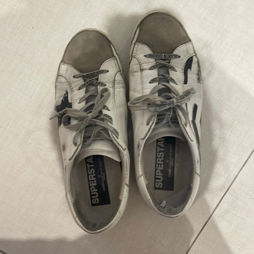Very worn Golden Goose size 40
